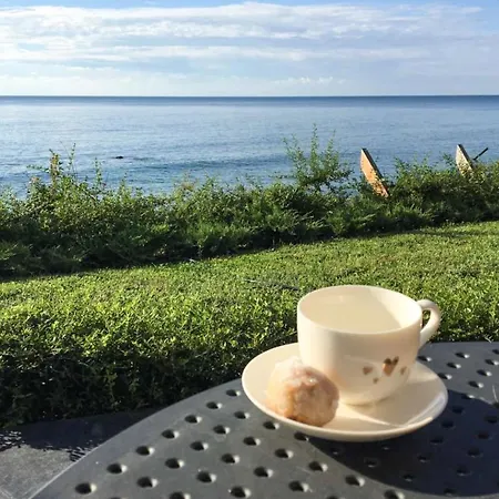 - Cosiness 4 Meters From The Sea * Βάρνα