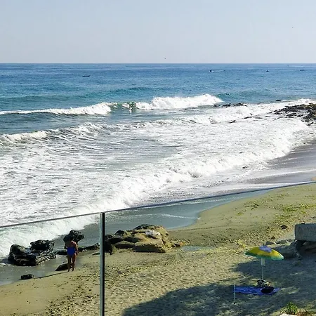 - Cosiness 4 Meters From The Sea Villa *