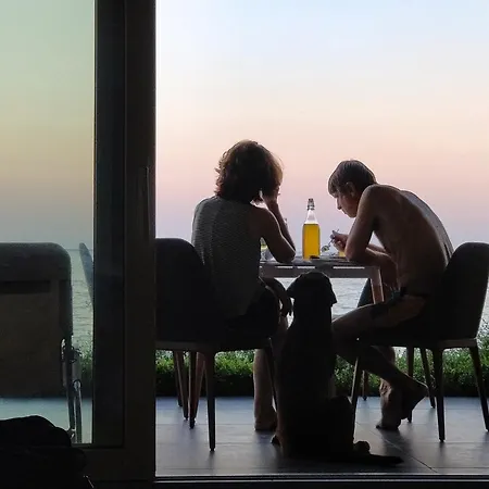 - Cosiness 4 Meters From The Sea Villa *