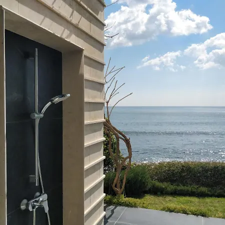 - Cosiness 4 Meters From The Sea Villa *