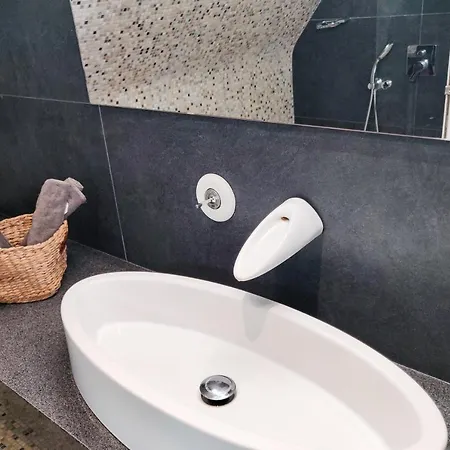 - Cosiness 4 Meters From The Sea *