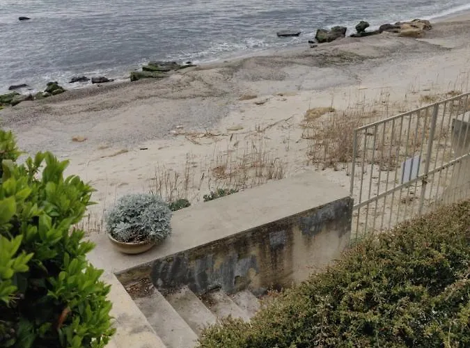 - Cosiness 4 Meters From The Sea *